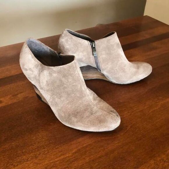 Cute Vince Camuto Sand Colour Block Wedge Ankle-Boot Shoe - Picture 4 of 13